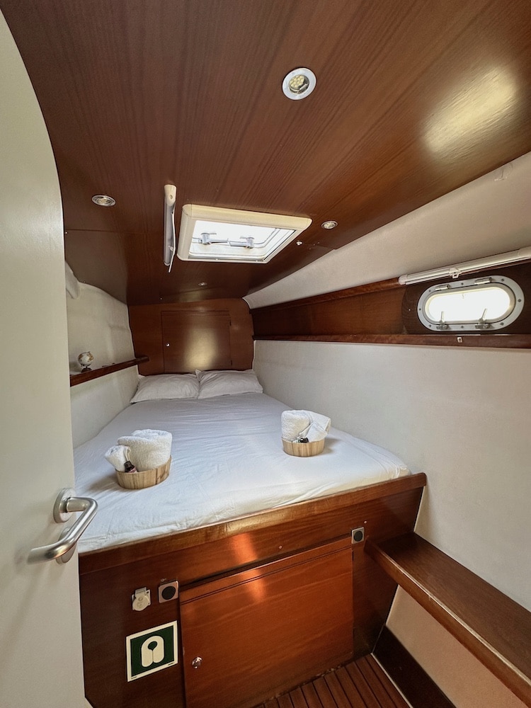 Une cabine double à bord de Breizhile Croisière